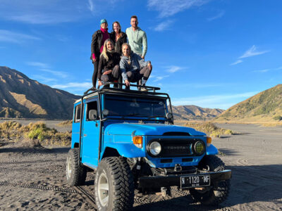 Jeep Bromo Mountain open trip ijen-bromo-yogyakarta