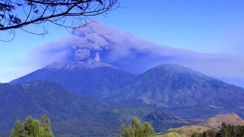 Bromo Vulkaan Eruptie private tour yogyakarta-bromo-ijen