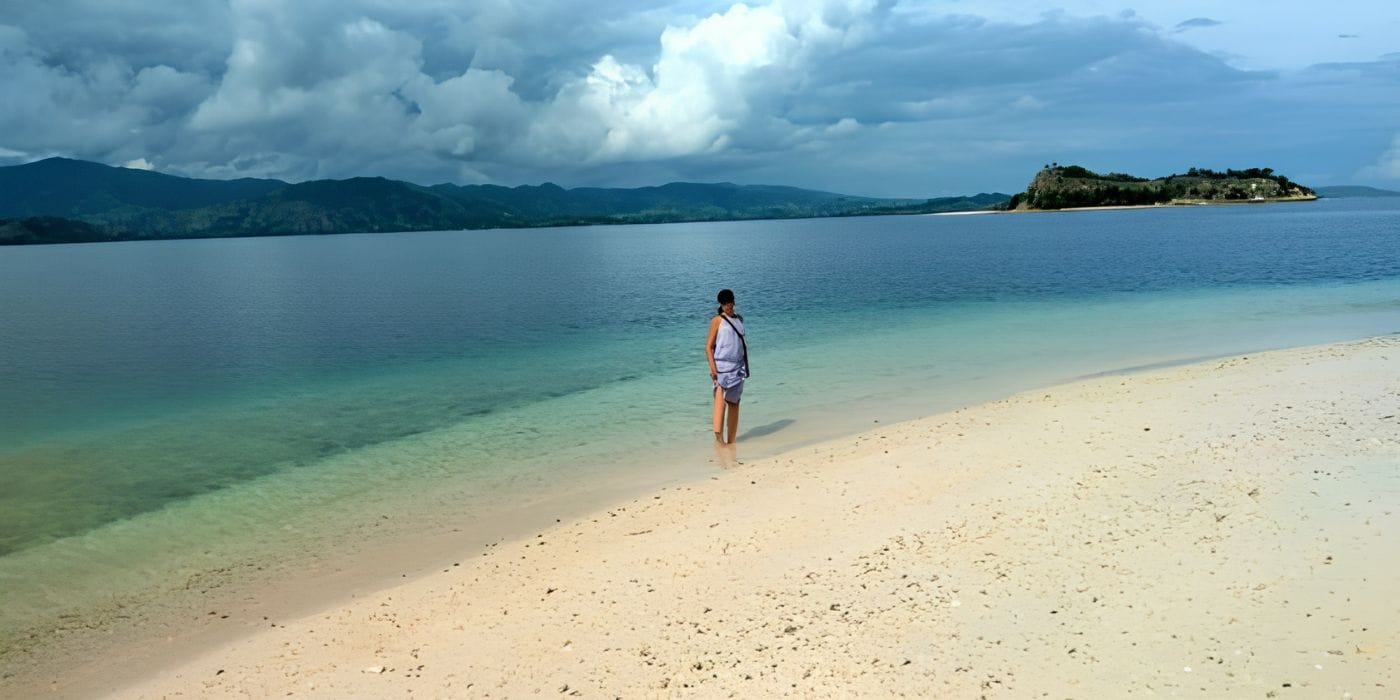 enjoy the clear water at 17 island